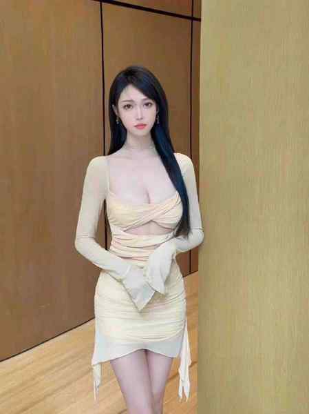 极品真实空姐短开• 𝐇𝐞𝐢𝐠𝐡𝐭身高/172• 𝐖𝐞𝐢𝐠𝐡𝐭体重/95• 𝐁𝐮𝐬𝐭胸围/🐻C-----🉑♋️🐍💋-----•全身雪白，上粉下嫩• 真人真照，支持认证•航空知识业务熟练，有空姐制服