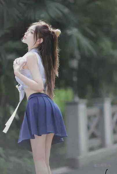 170🐻D 02舞蹈艺术学院在校学生，首次下水！三点粉嫩🉑69🉑蛇纹