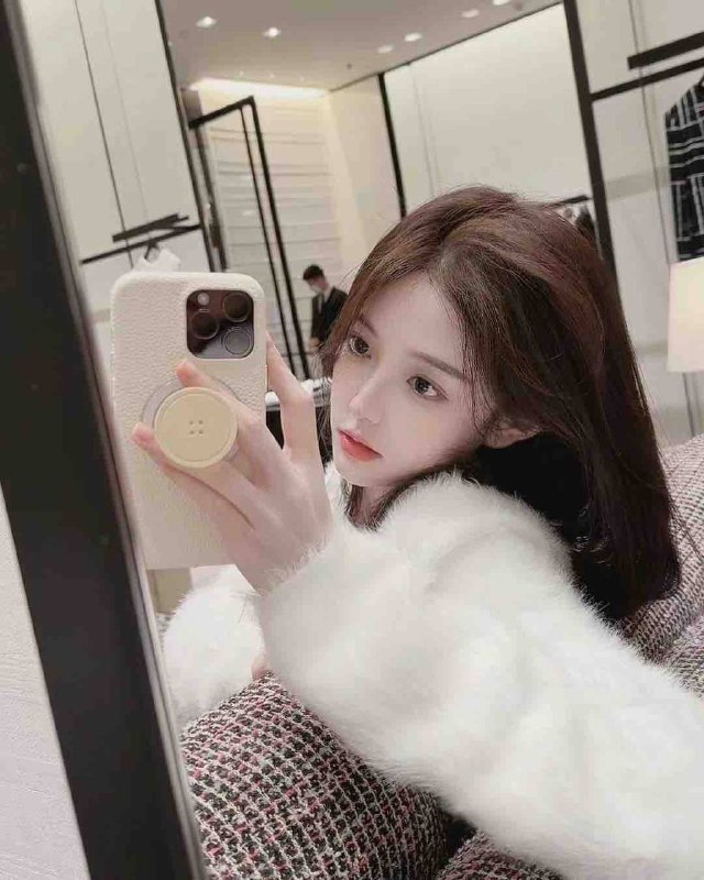 新人首次🎬ing•🍄可纯可欲气质好Bust:🐻34天然DHeight:  173DWeight:  96kg•♎️天秤座 爱笑的甜美女孩 温柔迷人优雅