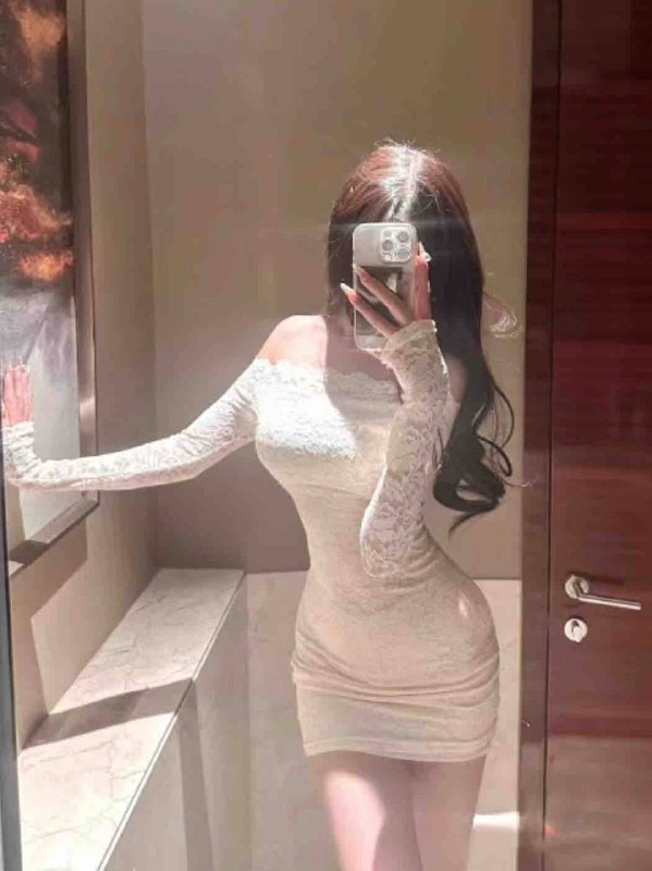 时尚穿搭女装博主身高172🐻D 03穿着洋气 自然系女友感紧致皮肤雪白 性格开朗人间山茶花 情商高 给你初恋的感觉💗🔥