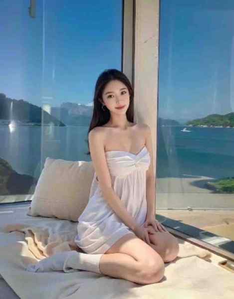 时尚穿搭女装博主身高172🐻D 03穿着洋气 自然系女友感紧致皮肤雪白 性格开朗人间山茶花 情商高 给你初恋的感觉💗🔥