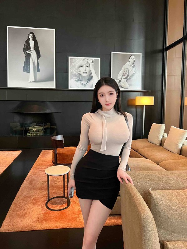 重庆真人大蜜：173，真🐻E，皮肤雪白，服务超好，技术高超（可69、🐍吻、深🐒、口暴、私处按摩）情趣丝袜制服样样精通。