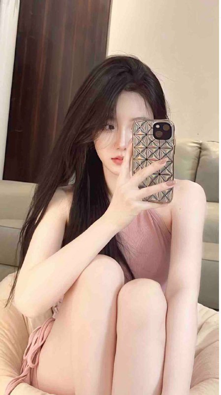 重庆诗淇🏠❤️人  03年170D会舞蹈一字马，在校生兼职，重庆妹子，初次下🌊，身体雪白嫩滑,三点👙,温柔乖巧懂事,照片视频都是是自己拍的，无任何ps,可素颜见课,💗待客如初恋男友，配合度高🌸🌸🌸🌸