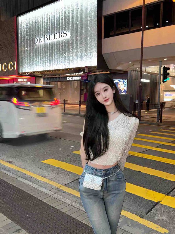 170/c车模身材，长腿细腰，皮肤白嫩，外纯内欲 渴望被征服欲很强🥰。