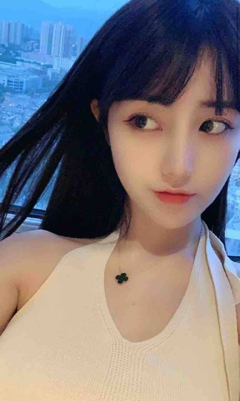 小萝莉06年/160/🐻C