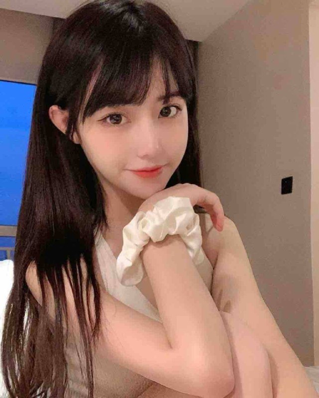 小萝莉06年/160/🐻C