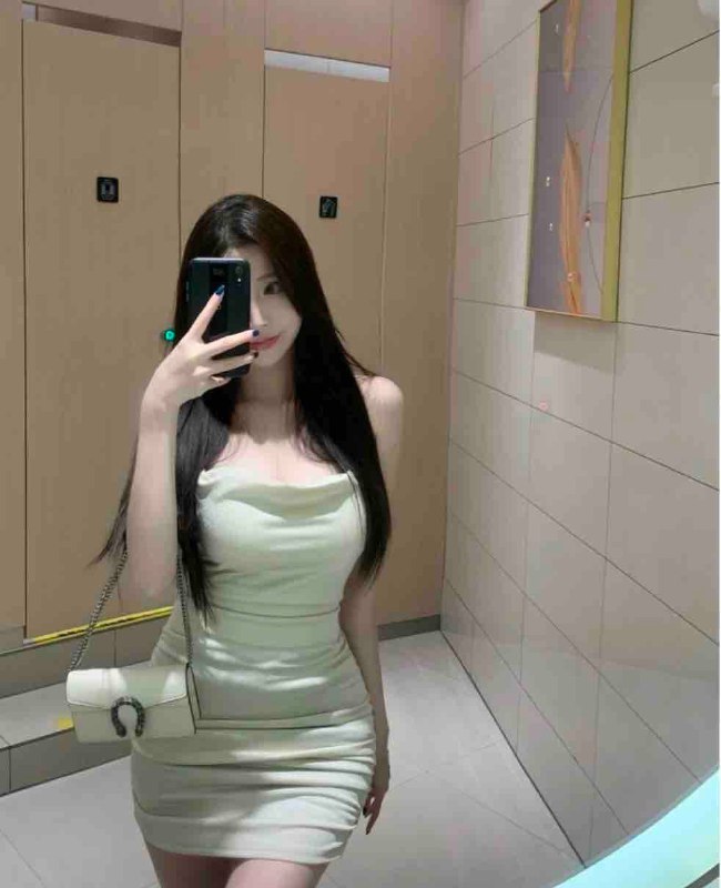 真实03年 皮肤光滑白嫩   全脸0整纯天然天使脸庞 温柔可爱• Hight：170cm   90斤• Weight：🐻D• Age：真实03年皮肤光滑白嫩   全脸0整纯天然​