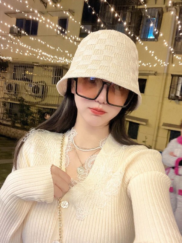 #重庆水原希子极品小纯04 172🐻D肤白细腰↕️粉嫩完美S身材 全身天然主动温柔 真人真照兼职内衣模特