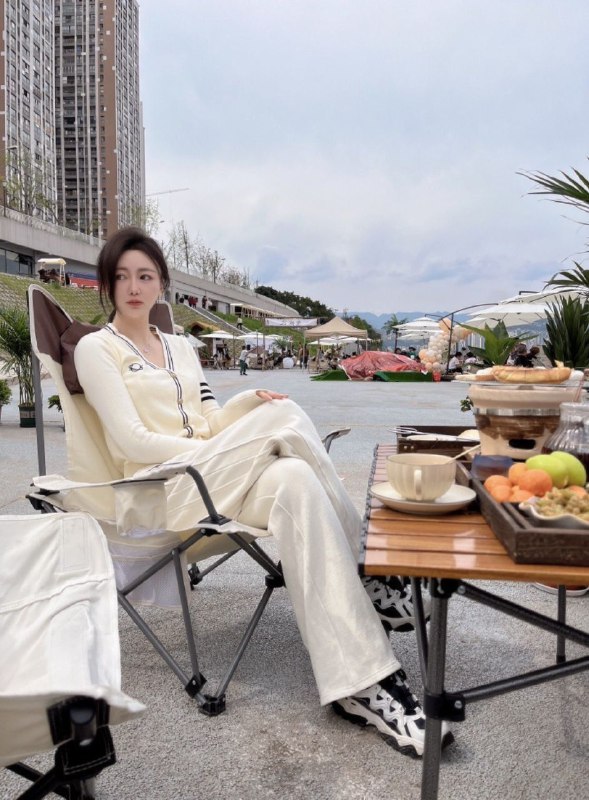 #重庆水原希子极品小纯04 172🐻D肤白细腰↕️粉嫩完美S身材 全身天然主动温柔 真人真照兼职内衣模特