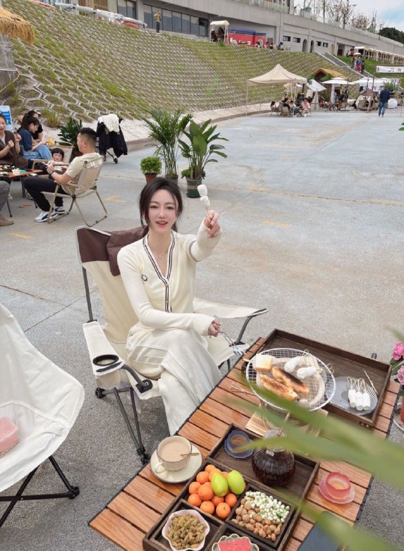 #重庆水原希子极品小纯04 172🐻D肤白细腰↕️粉嫩完美S身材 全身天然主动温柔 真人真照兼职内衣模特