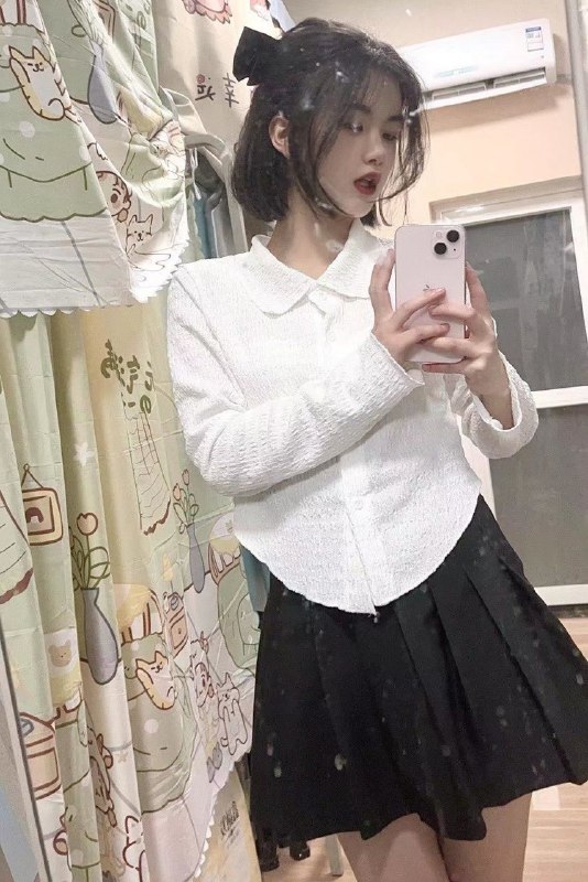 #重庆水原希子独家真实在校学生👩‍🎓邻家女孩儿❤️细滑 160🐻B 真实06年❤️纯天然无添加清纯0整傻白甜❤️腼腆羞涩小萝莉。