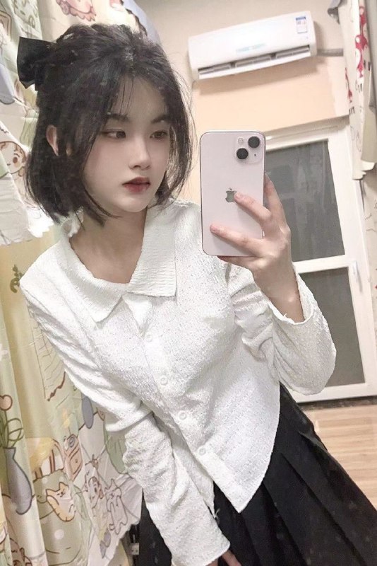 #重庆水原希子独家真实在校学生👩‍🎓邻家女孩儿❤️细滑 160🐻B 真实06年❤️纯天然无添加清纯0整傻白甜❤️腼腆羞涩小萝莉。