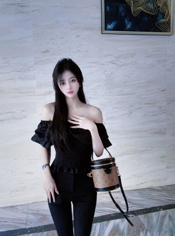 #重庆水原希子Stature： 168Body weight： 50Mind： D·全身嫩白    身材苗条  下体粉嫩• fw极认真    不事不催     极好调教•🉑️解锁各种姿势