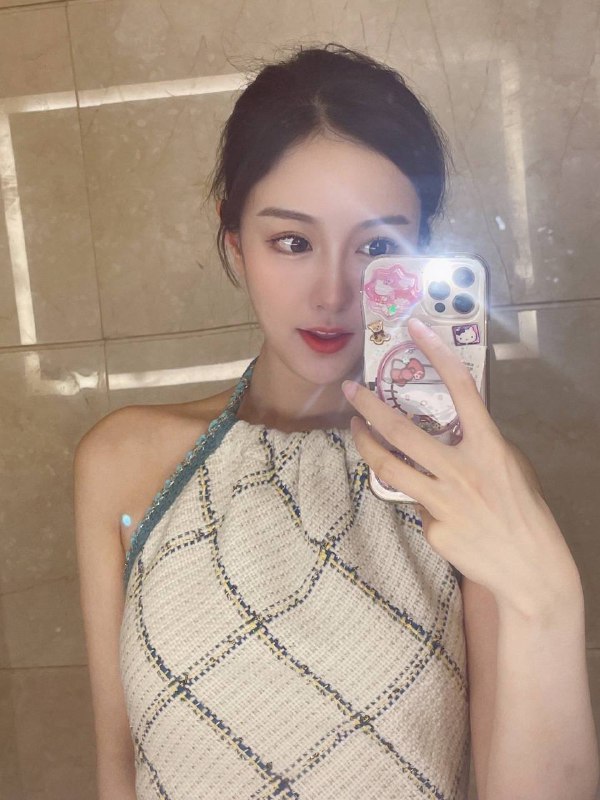 林轩➕新人大长腿美女01年+171D+48kg 皮肤雪白三点粉 蜜桃臀 小蛮腰