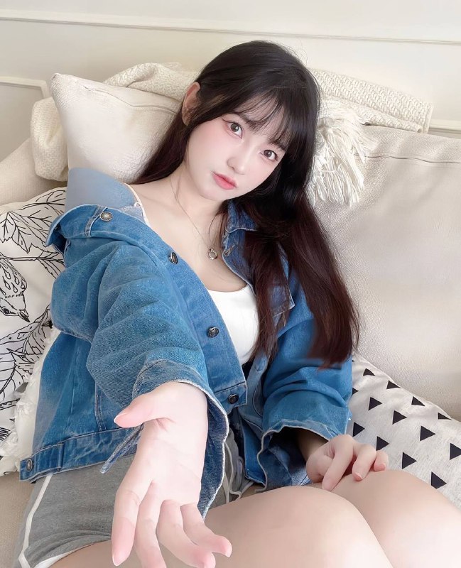 林轩➕新同学极品高挑白纯02年+168D+93斤 乖巧听话 性格开朗 服务好 推荐