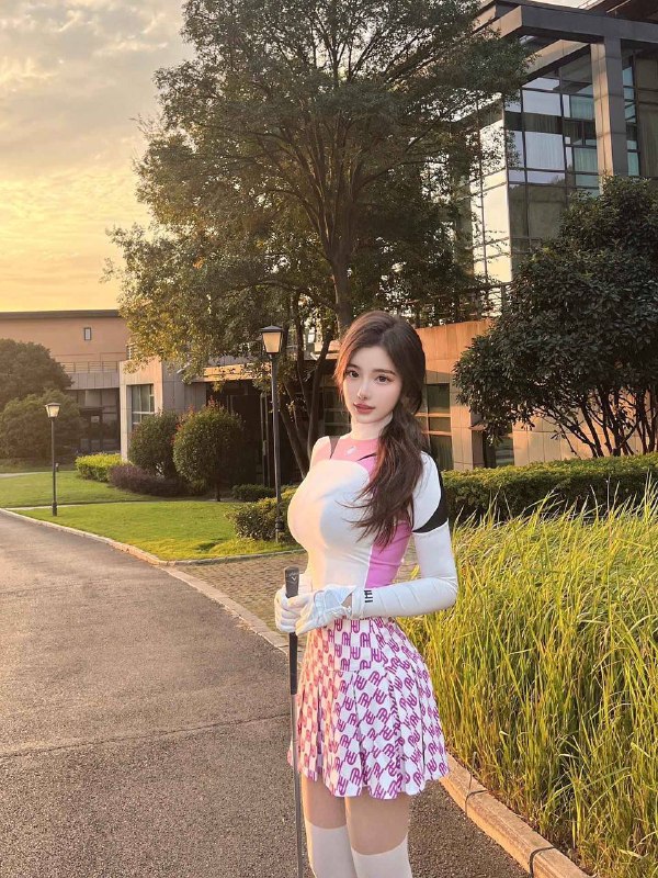 重庆加菲猫🏠极品网红清纯 单单好评❤人 示范学院在校生 业余爱好高尔夫05 170d 声音甜美 水娃娃