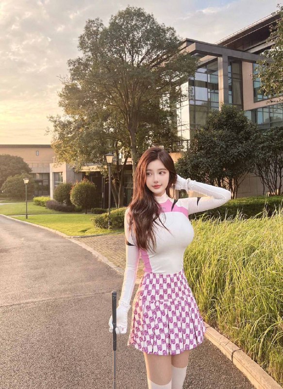 重庆加菲猫🏠极品网红清纯 单单好评❤人 示范学院在校生 业余爱好高尔夫05 170d 声音甜美 水娃娃