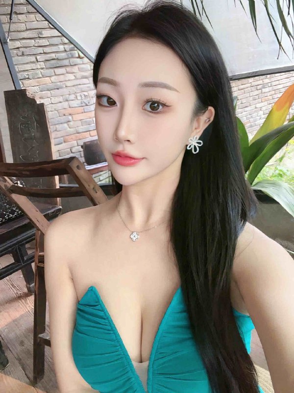 #重庆重庆水原希子极品新人 真实牛奶皮肤🐻d 171净高 03年敬业不催 带k如初恋实力碧玺