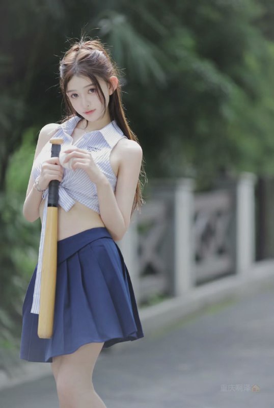 重庆啊泽🏠纯欲女大学生11170 D 04 艺术学院校花170🐻D 04年新人首次↓氵 只接素质课，极品真实在校纯欲校花