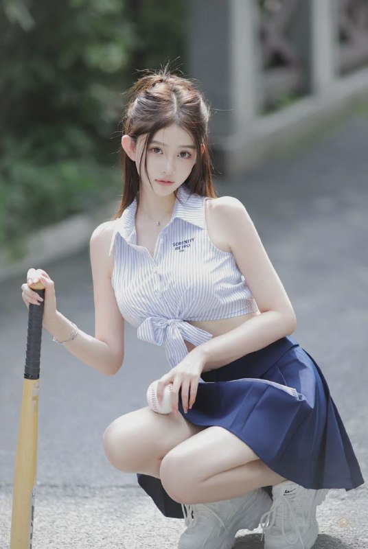 重庆啊泽🏠纯欲女大学生11170 D 04 艺术学院校花170🐻D 04年新人首次↓氵 只接素质课，极品真实在校纯欲校花