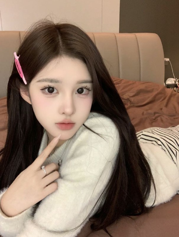 重庆加菲猫🏠➕清纯甜欲04-170D❏ 05年❏  ʜɪɢʜᴛ/ 170ᴄᴍ ·ᴡᴇɪɢʜᴛ/44ᴋɢ ·Bust/D❏ 高尔夫🏌🏻‍♀️滑雪🏂🏻瑜伽🧘🏻‍♀️爱好极其广泛短暂停留，性格好不装杯，单纯，不职业不风尘，只接素质k独家，与中国知名企业百亿身家老总儿子，恋爱3年刚分手，伤心遂下海，质量秒杀全部!!!相信顶级富二代的眼光!!!一切皆可验，合照也一堆。！