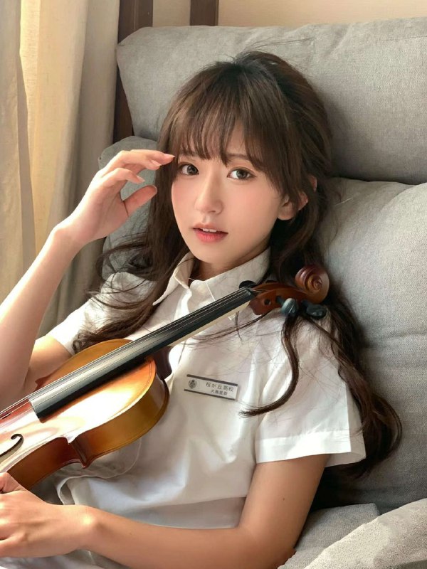 重庆 花海🏠新人 05🧑‍🎓音乐🎵舞蹈生05-165-C 纯新人 音乐生 爱舞蹈 皮肤雪白 可🐍，性格超好  皮肤白 期待与你相遇