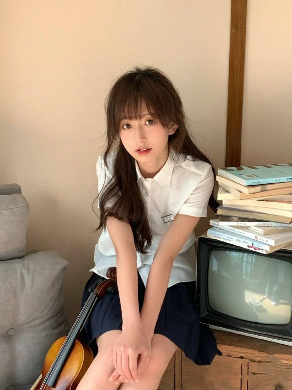 重庆 花海🏠新人 05🧑‍🎓音乐🎵舞蹈生05-165-C 纯新人 音乐生 爱舞蹈 皮肤雪白 可🐍，性格超好  皮肤白 期待与你相遇