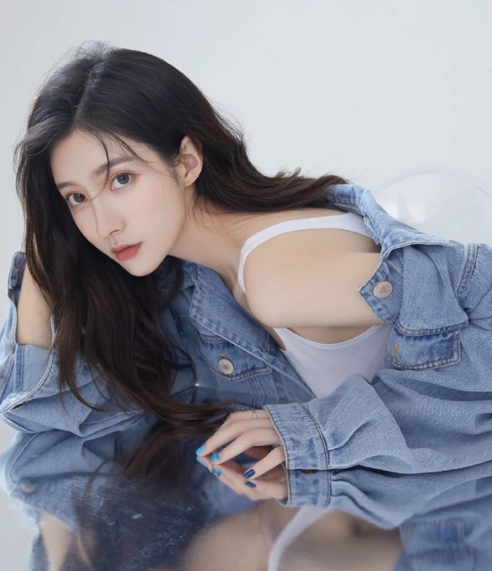 重庆可欣🏡重庆    平面模特高情商 高颜值 女友范儿十足可纯可欲 甜美气质 皮肤白皙 168 D爱好 健身☘画画🎨圈外兼职可预约