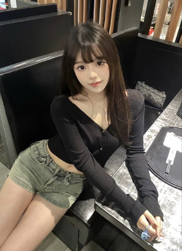 重庆•路远🏡曼曼 圈外兼职 165 19岁在校爱笑贪玩的女孩～重庆路远🏠极品白小纯 学生兼职 168c 02年皮肤紧致雪白 纯欲