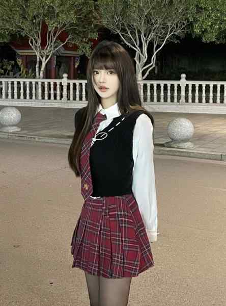 重庆•路远🏡曼曼 圈外兼职 165 19岁在校爱笑贪玩的女孩～重庆路远🏠极品白小纯 学生兼职 168c 02年皮肤紧致雪白 纯欲