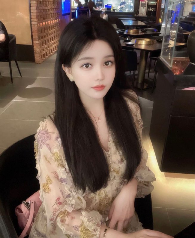 重庆 御姐 小哲🏠1.75🐻D04 175 D女孩 乖巧温柔，等你来拿捏