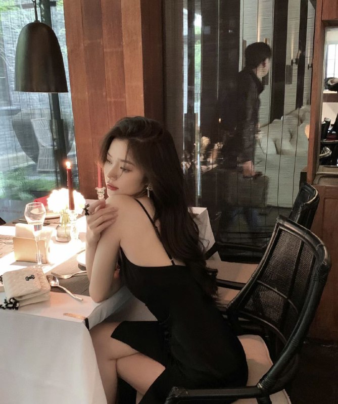 网红白小纯香港💓ins网红博主 白小纯