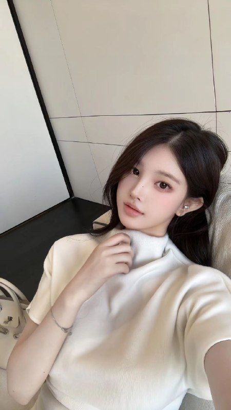 重庆➕纯欲172重庆172 E 三点粉 皮肤雪白