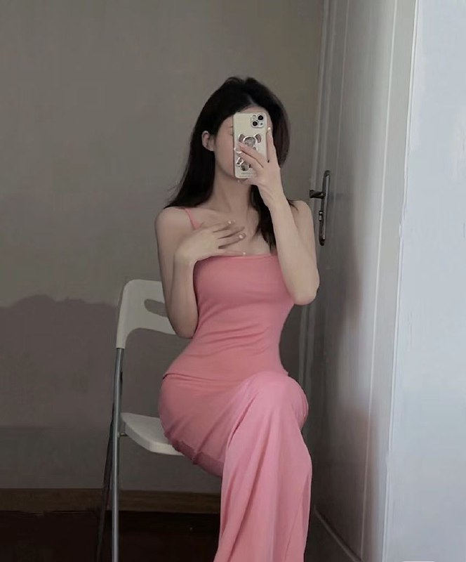 重庆表哥🏠极品大蜜好运常伴表哥大雄🏠极品大密身高:172  真胸：F  年龄03身体特点：服务特好，天然无整容奶油 肌白皙光滑，热爱健身，大蜜🍑臂热情主动，温柔体贴，黄金比例，前凸后翘可情趣，可Kiss 可69 可验证你是风 ·我是湖我们的每一个拥抱都波光粼粼