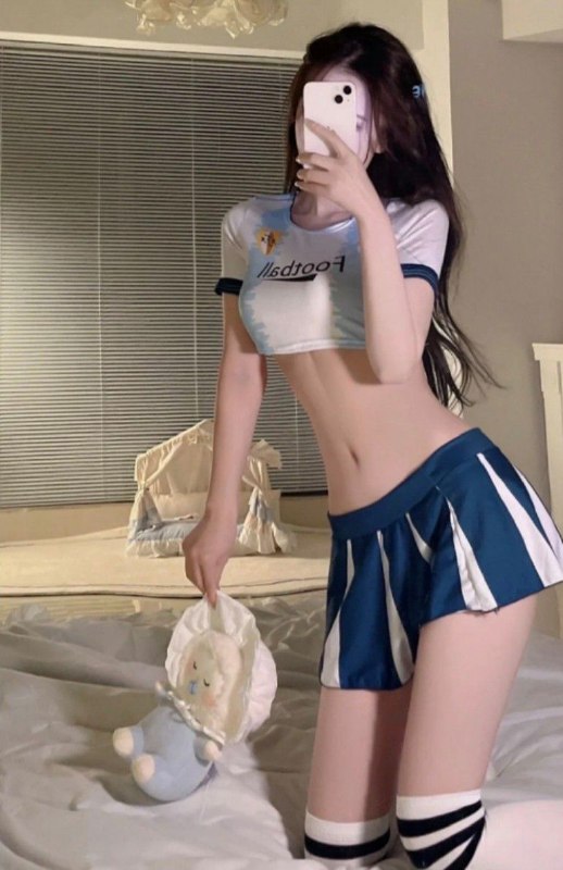 重庆啊泽🏠极品纯欲网红02年 身高168cm 90斤  D罩杯69🐍纹  姿势多样 婀娜多姿听话温柔配合度高 不催不事 全自动女友