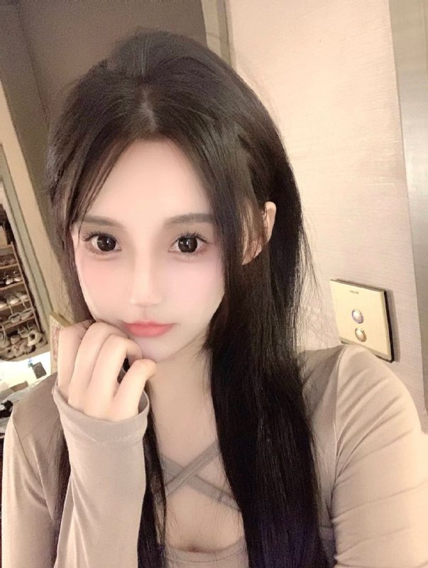 重庆啊泽🏠极品纯欲网红02年 身高168cm 90斤  D罩杯69🐍纹  姿势多样 婀娜多姿听话温柔配合度高 不催不事 全自动女友