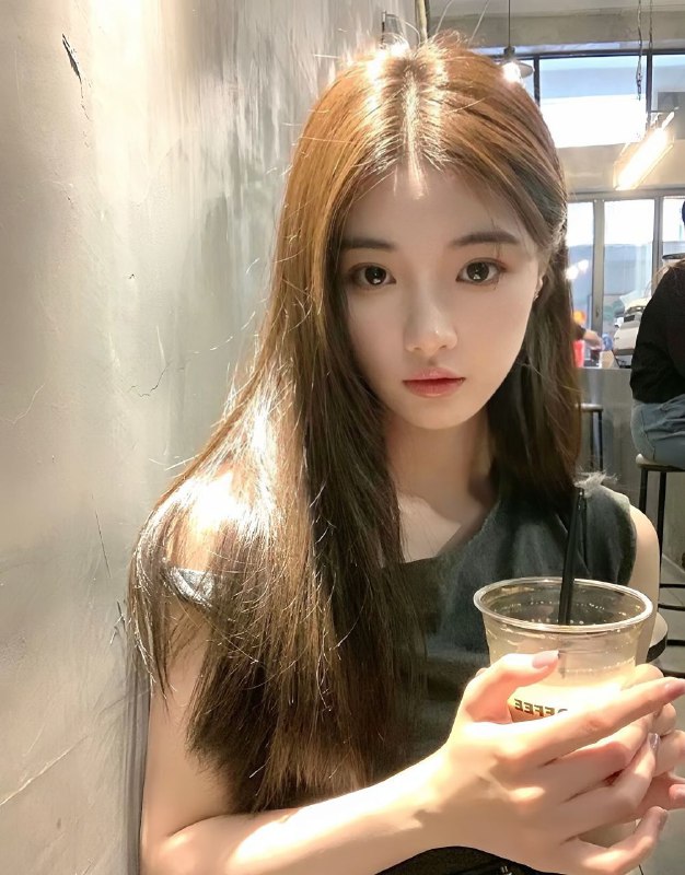 重庆啊泽🏠极品白小纯💕新人 纯欲小女神𝐀͏𝐝͏𝐝͏𝐫͏𝐞͏𝐬͏𝐬͏：hangzhouᴮᵁˢᵀ*：cᴴᴱᴵᴳᴴᵀ*：166cmᵂᴱᴵᴳᴴᵀ*：90斤左右ᴬᴳᴱ*：04年本人身材气质俱佳、情商高、温柔优雅、可根据喜好指定穿搭资料真实有效  纯兼职名校艺术系在读 喜好旅游 拍照 健身会瑜伽 一字马 A4腰 蜜桃臀 可多种姿势 配合度高初次下氵 偶尔兼职  只接待高素质k可能我是你生命里一个过客，但你不会遇见第二个我