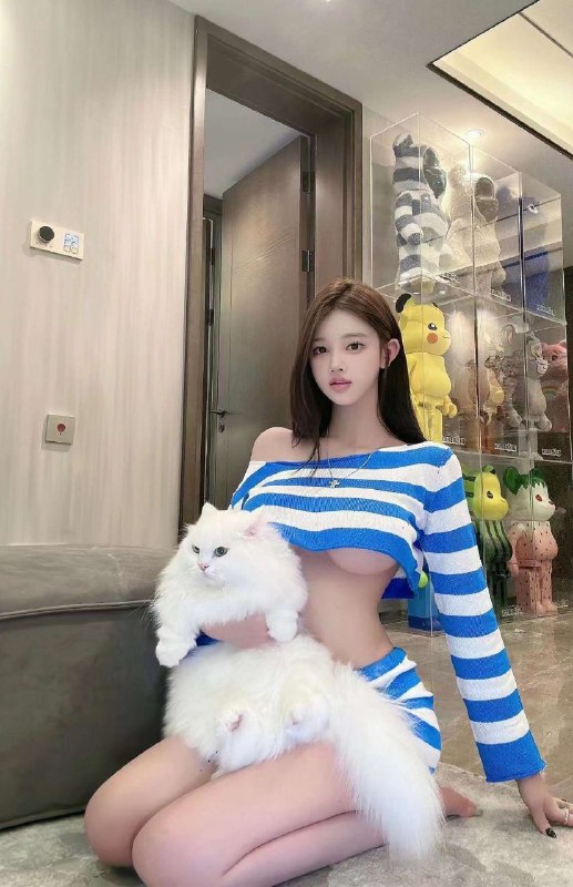 重庆可欣🏡重庆🍲极品新人❤️Baby肌肤罕见雪白纯天然美胸E奶瑞丽签约封面模特01在读留学生🎓175完美比列长期健身 蜜桃臀 马甲线会打扮 ins美妆博主