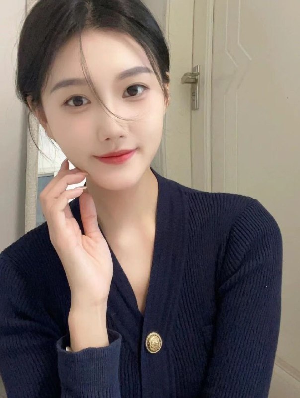 重庆可欣🏡🆕新人在校大四学生172c❤️全身雪白无整 无纹身 偶尔兼职❤️约到就是赚到 期待与你的邂逅