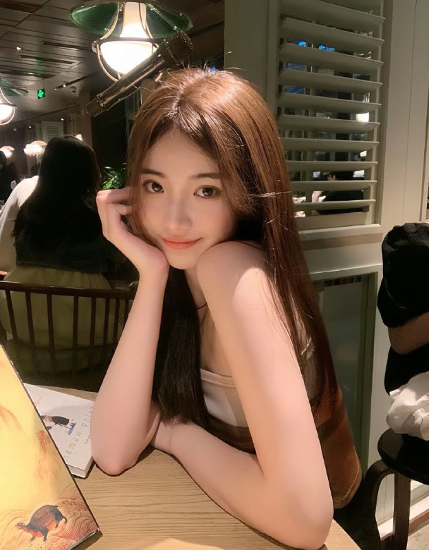 重庆啊泽🏠一手妹💕新人 纯欲小女神𝐀͏𝐝͏𝐝͏𝐫͏𝐞͏𝐬͏𝐬͏：hangzhouᴮᵁˢᵀ*：cᴴᴱᴵᴳᴴᵀ*：166cmᵂᴱᴵᴳᴴᵀ*：90斤左右ᴬᴳᴱ*：04年本人身材气质俱佳、情商高、温柔优雅、可根据喜好指定穿搭资料真实有效  纯兼职名校艺术系在读 喜好旅游 拍照 健身会瑜伽 一字马 A4腰 蜜桃臀 可多种姿势 配合度高初次下氵 偶尔兼职  只接待高素质k可能我是你生命里一个过客，但你不会遇见第二个我