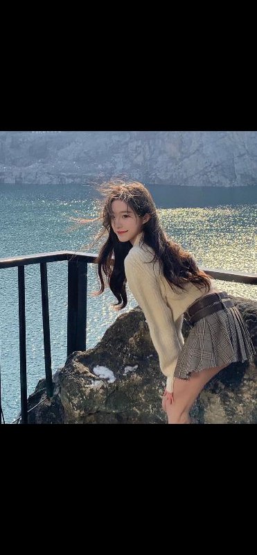 重庆赵露思🏠极品留学生高素质海外留学生 170c 02 马甲线折纸腰双腿又细又长 真正的5起质量3起开 不接急单只预约 清纯不失洋气 干净清爽大家闺秀