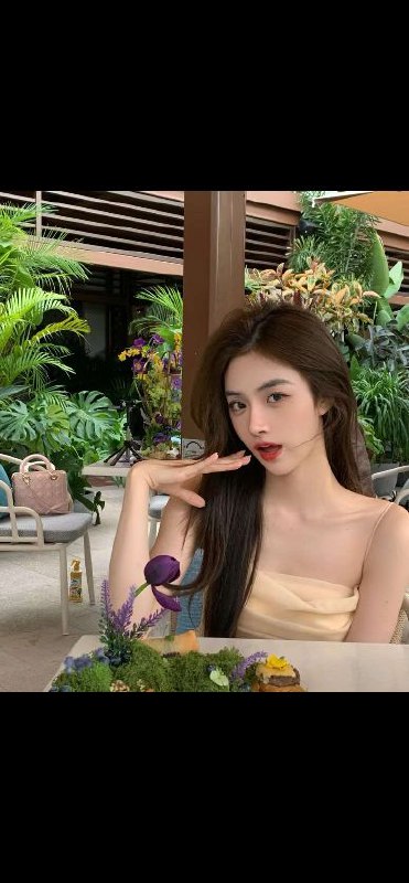 重庆陈晓极品新人沐莹莹🏠第一次下氵身青岛高171  年龄03体重91全方位服务女神  好评不断   性格开放筷子腿 瓜子脸大眼睛双眼皮 精通各种项目