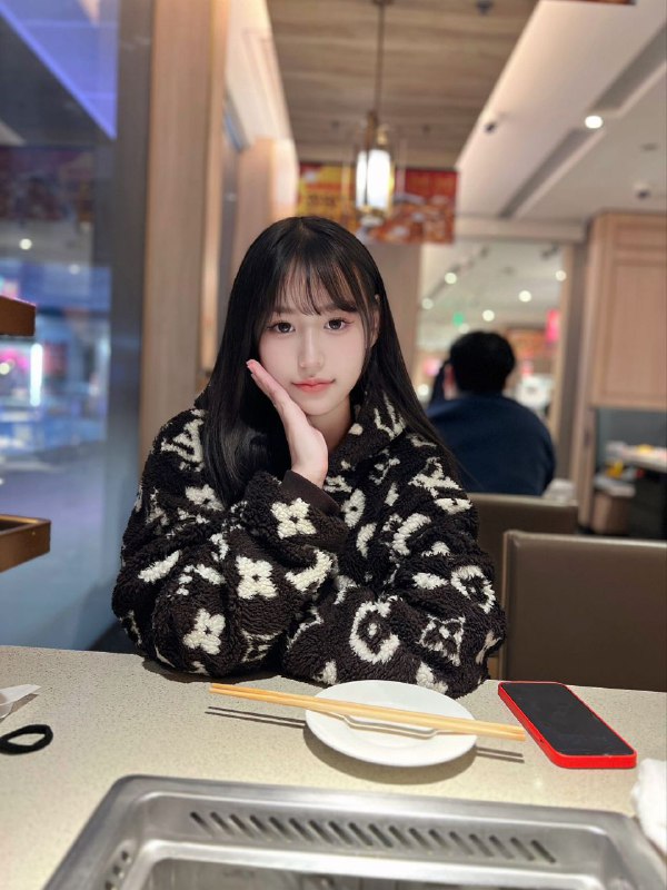 重庆水原希子御萝双修二次元，萝莉，JK，03年03  168  c 学生 本人真照天然无整 御萝双修🉑sm各种音色都会，满足你的耳语体验