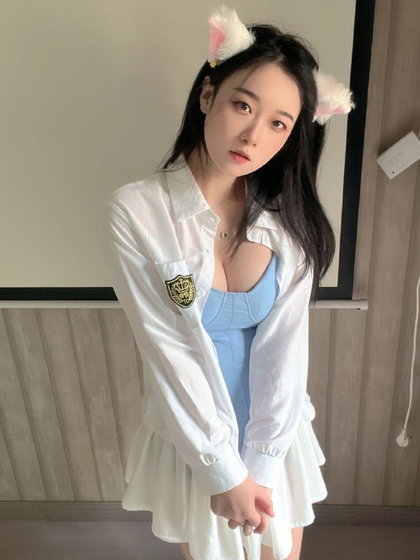 重庆水原希子极品童颜巨乳02大学生刚毕业短期兼职🎓高167  重92🐻D皮肤雪白 纯天然 无纹身 (纯兼职)