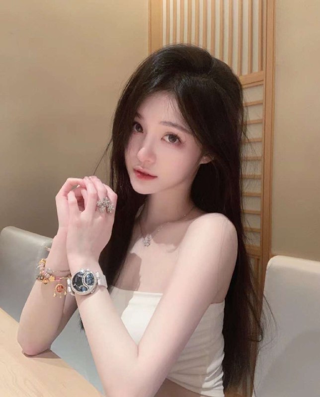 重庆❤️学妹 168d 04年Fashion models模特身材 马甲线·身高168cm 天然🐻d 真实天然挺拔·年龄/Age19岁高素质 可爱纯欲女孩全身雪白无赘肉 超长筷子腿情商在线前凸后翘气质优雅善解人意准大学生兼职网拍腿模给你难忘的邂逅体验待客如初恋超好的女友性格 服务素质谈吐高#重庆外围#重庆商务模特#重庆上门#外围经纪#重庆外围女#重庆伴游