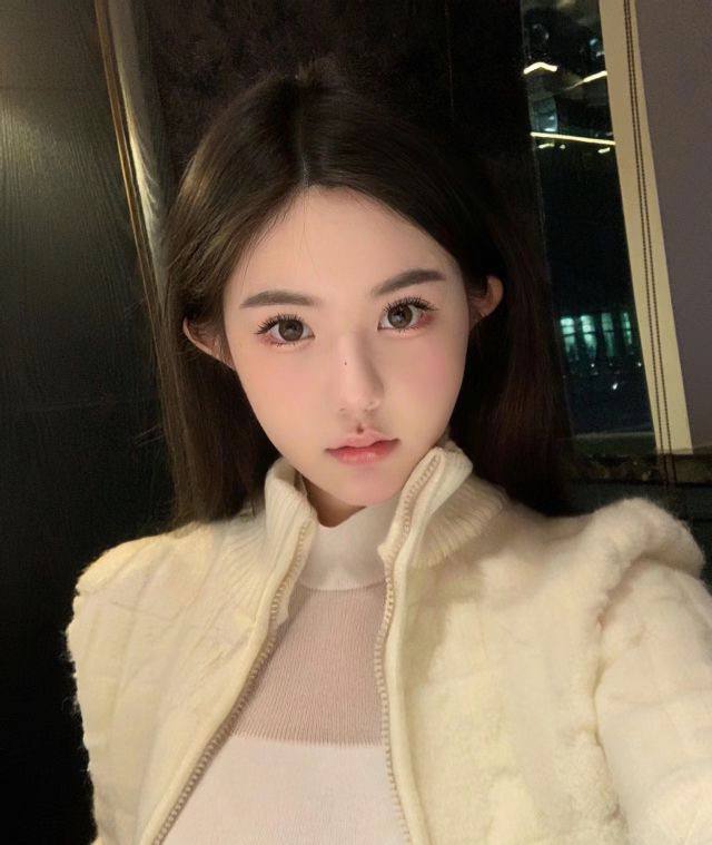 172d 04在校大学生-皮肤白超嗲-筷子腿 初恋的感觉#重庆外围#重庆商务模特#重庆上门#外围经纪#重庆外围女#重庆伴游