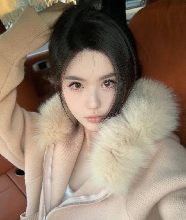 172d 04在校大学生-皮肤白超嗲-筷子腿 初恋的感觉#重庆外围#重庆商务模特#重庆上门#外围经纪#重庆外围女#重庆伴游