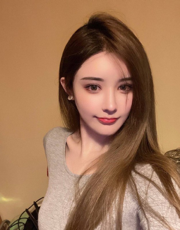 花海🏠重庆💐171E气质御姐 风情万种 穿着大牌 谈吐得体 女友感觉 给你不一样的体验#重庆外围#重庆商务模特#重庆上门#外围经纪#重庆外围女#重庆伴游