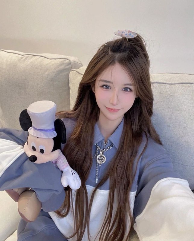 CD极品新人暂时开兼职173🐻D 短期兼职 胸36D腿长110公分 真实00年萌萌哒！高学历高素质皮肤超白 解锁各种姿势