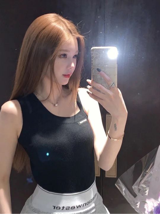 • 172d外表清纯内心sao，带给你不一样的体验• 活泼开朗  温柔可人  话题接场王• 声音甜美 女朋友feel 会撒重庆